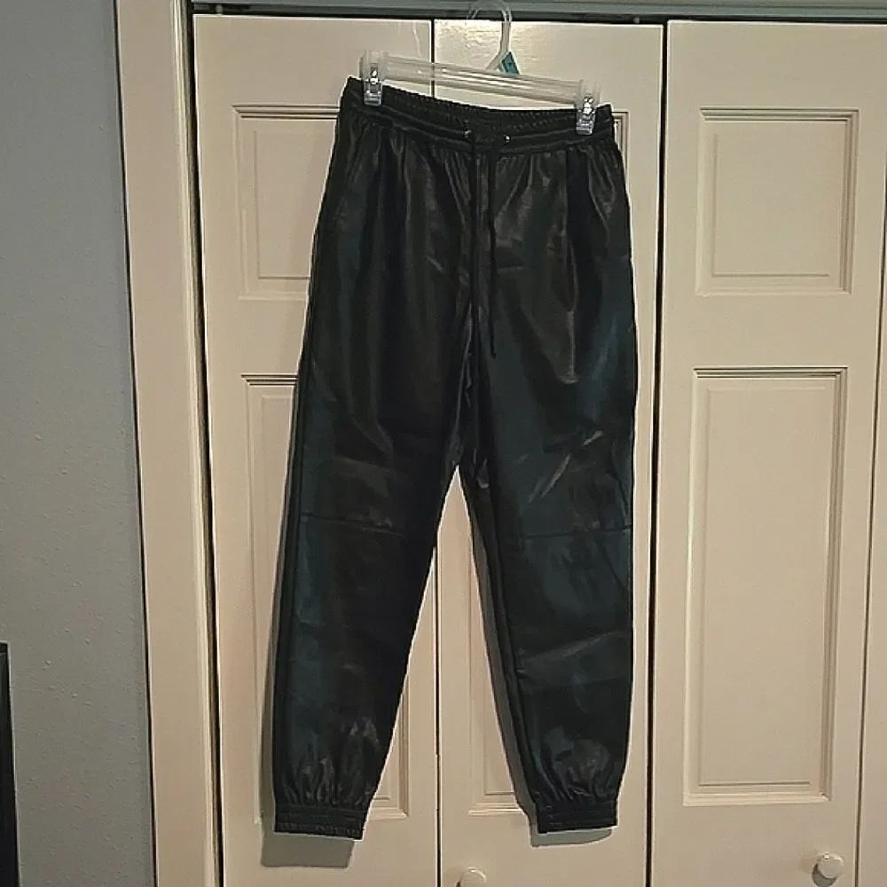 Womens PLEATHER Black Jogger Pants. NWOT!